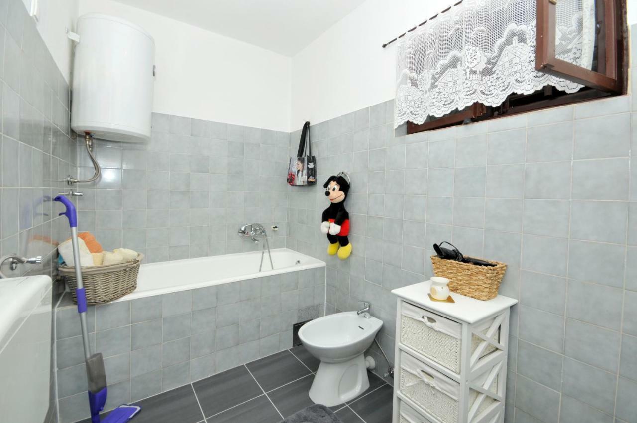 Apartment Ana Trogir Exteriör bild